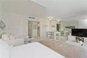 100 Lincoln Rd, Miami Beach, FL 33139 - Photo 5