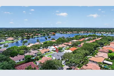 10746 Charleston Pl, Cooper City, FL 33026 - Photo 49