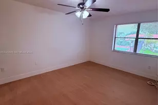 9909 NW 9th St Cir, Miami, FL 33172 - Photo 33