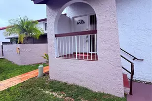 9909 NW 9th St Cir, Miami, FL 33172 - Photo 5