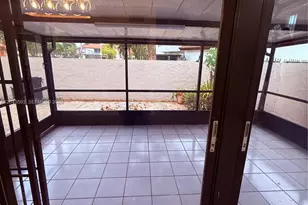 9909 NW 9th St Cir, Miami, FL 33172 - Photo 19