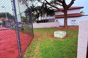 9909 NW 9th St Cir, Miami, FL 33172 - Photo 9