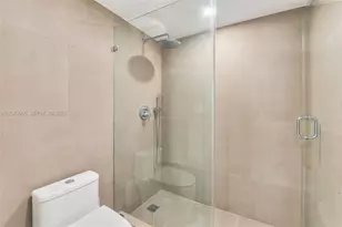 19707 Turnberry Way, Aventura, FL 33180 - Photo 17