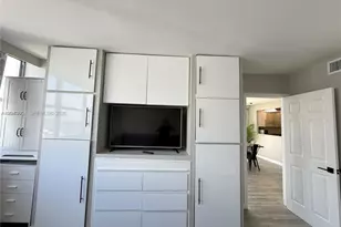5838 Collins Ave, Miami Beach, FL 33140 - Photo 9