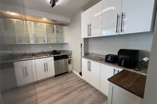 5838 Collins Ave, Miami Beach, FL 33140 - Photo 9