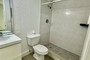 6201 N Falls Cir Dr, Lauderhill, FL 33319 - Photo 15
