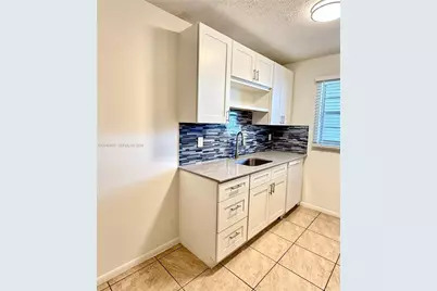 30 SE 4th Ave #206, Hallandale Beach, FL 33009 - Photo 3