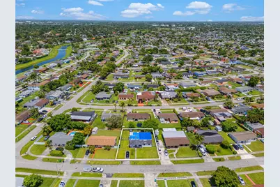 14125 SW 109th Pl, Miami, FL 33176 - Photo 9