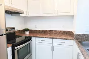 15659 SW 73rd Cir Terrace, Miami, FL 33193 - Photo 3