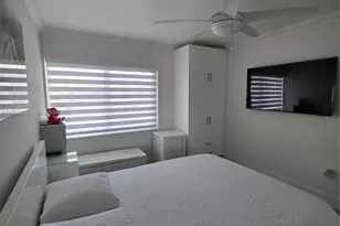 4670 W 13th Ln, Hialeah, FL 33012 - Photo 27
