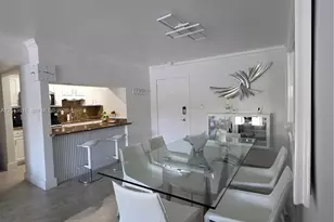4670 W 13th Ln, Hialeah, FL 33012 - Photo 13