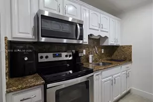4670 W 13th Ln, Hialeah, FL 33012 - Photo 19