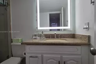4670 W 13th Ln, Hialeah, FL 33012 - Photo 21