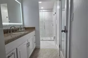 4670 W 13th Ln, Hialeah, FL 33012 - Photo 33