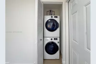 1369 NW 68th Ter, Miami, FL 33147 - Photo 21