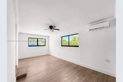 55 NW 125th St, North Miami, FL 33168 - Photo 11