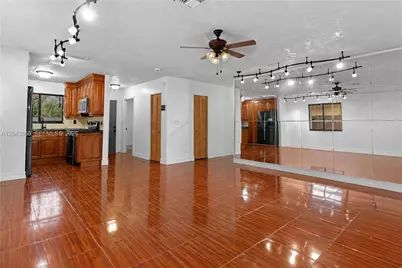 5065 NW 195th Ln, Miami Gardens, FL 33055 - Photo 11