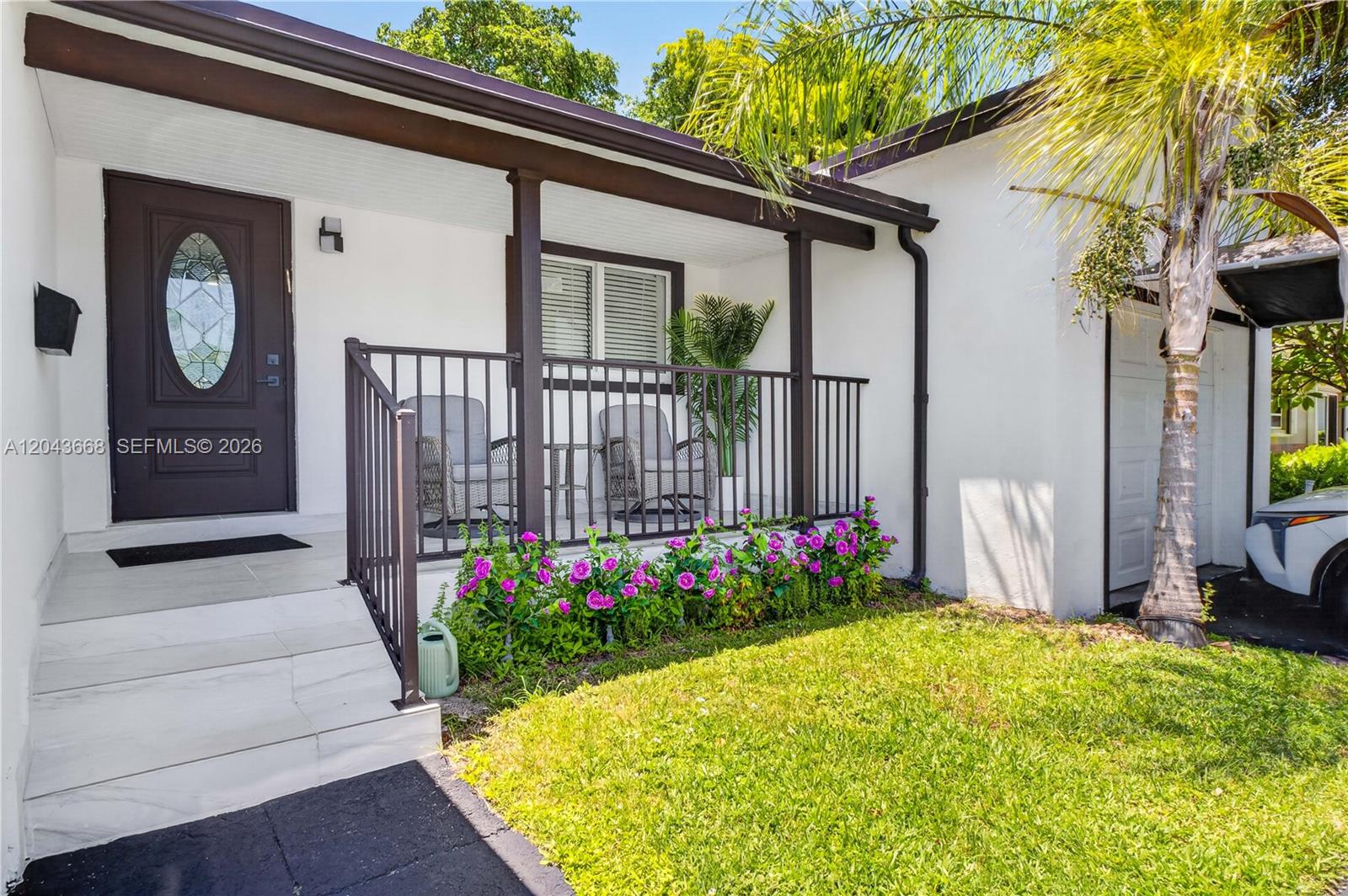 1912 N 42nd Ave - 1912 N 42nd Ave, Hollywood, FL 33021 Luxury Property | Jose Angel Pina