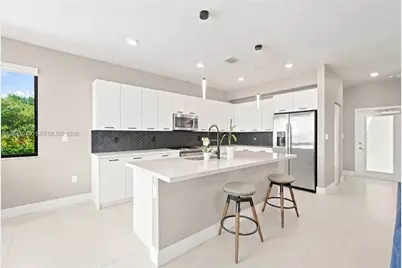 8167 NW 41st St #E-101, Doral, FL 33166 - Photo 19