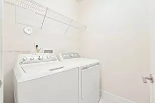 8167 NW 41st St, Doral, FL 33166 - Photo 31