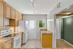 3010 N Course Dr, Pompano Beach, FL 33069 - Photo 7