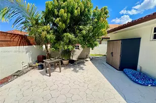 18701 Wentworth Dr, Hialeah, FL 33015 - Photo 61