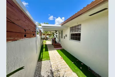 18701 Wentworth Dr, Hialeah, FL 33015 - Photo 45