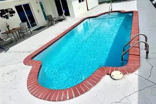 18701 Wentworth Dr, Hialeah, FL 33015 - Photo 27