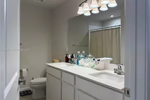 1057 NW 5th St, Florida City, FL 33034 - Photo 15