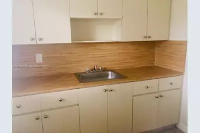 1008 E Ponce De Leon Blvd #3, Coral Gables, FL 33134 - Photo 3