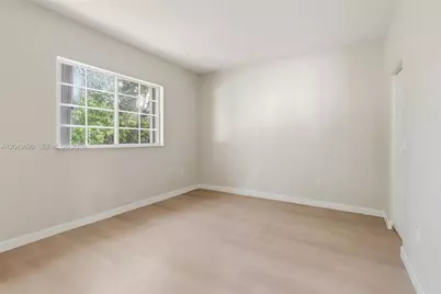 2728 NE 3rd Ct #201, Homestead, FL 33033 - Photo 11