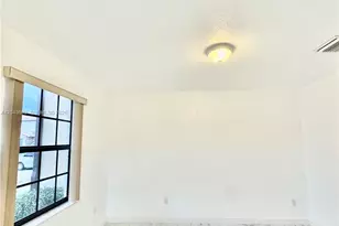 8805 W 35th Ave, Hialeah, FL 33018 - Photo 5