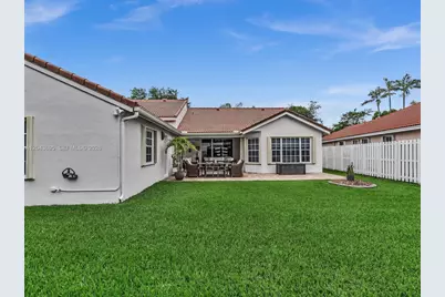 639 Verona Pl, Weston, FL 33326 - Photo 73