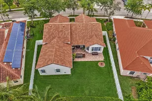 639 Verona Pl, Weston, FL 33326 - Photo 9