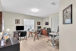 639 Verona Pl, Weston, FL 33326 - Photo 15