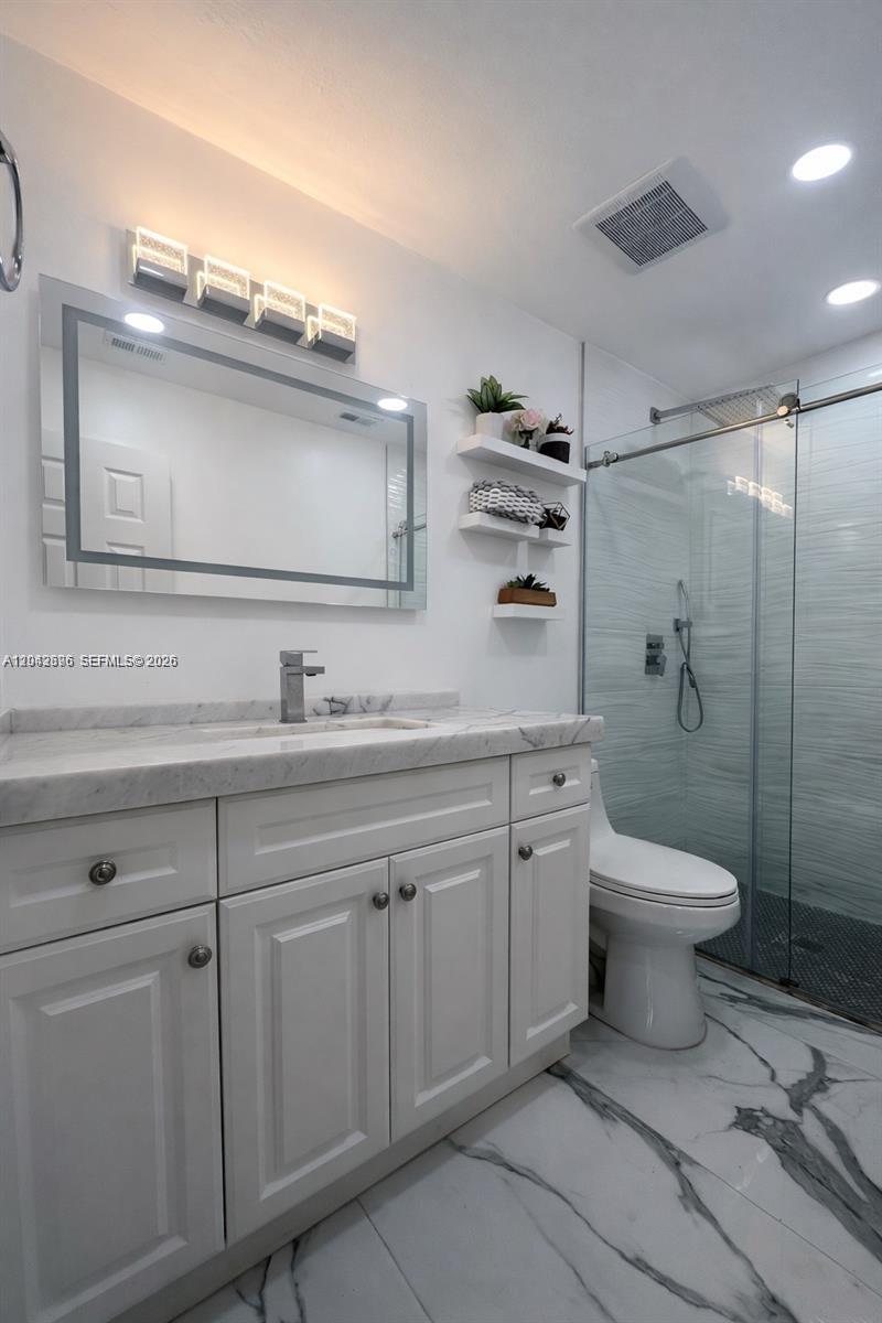 6012 NW 172nd Terr Circle - 6012 NW 172nd Terr Circle, Hialeah, FL 33015 Luxury Property | Jose Angel Pina