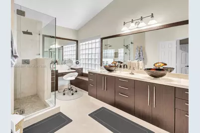 639 Verona Pl, Weston, FL 33326 - Photo 19