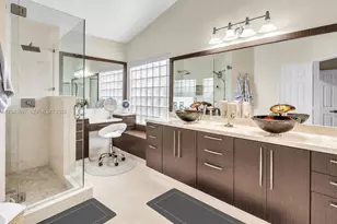 639 Verona Pl, Weston, FL 33326 - Photo 19