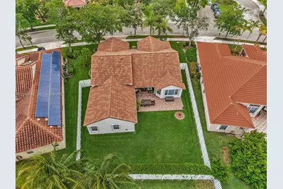 639 Verona Pl, Weston, FL 33326 - Photo 77