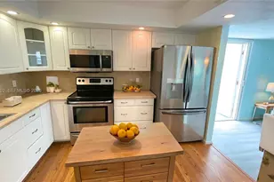 401 Lake Shore Dr, Lake Park, FL 33403 - Photo 11