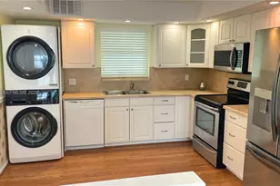 401 Lake Shore Dr, Lake Park, FL 33403 - Photo 9