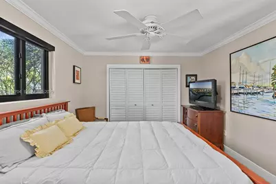 7430 SW 142nd Ter, Palmetto Bay, FL 33158 - Photo 17