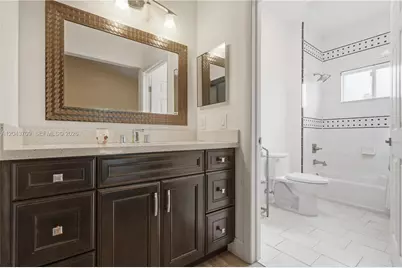 610 SE 12th Ter, Homestead, FL 33033 - Photo 11