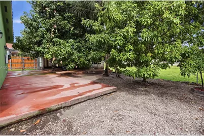 610 SE 12th Ter, Homestead, FL 33033 - Photo 19