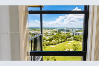 20335 W Country Club Dr #2210, Aventura, FL 33180 - Photo 17