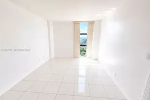 20335 W Country Club Dr, Aventura, FL 33180 - Photo 9
