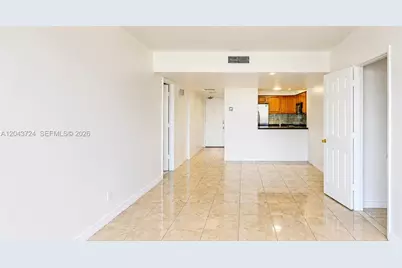 20335 W Country Club Dr #2210, Aventura, FL 33180 - Photo 7
