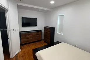 528 NE 70th St, Miami, FL 33138 - Photo 5