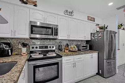 160 NE 8th Ave #27A, Hallandale Beach, FL 33009 - Photo 9