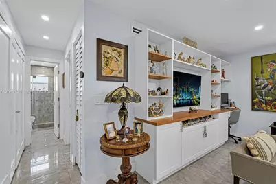 160 NE 8th Ave #27A, Hallandale Beach, FL 33009 - Photo 23